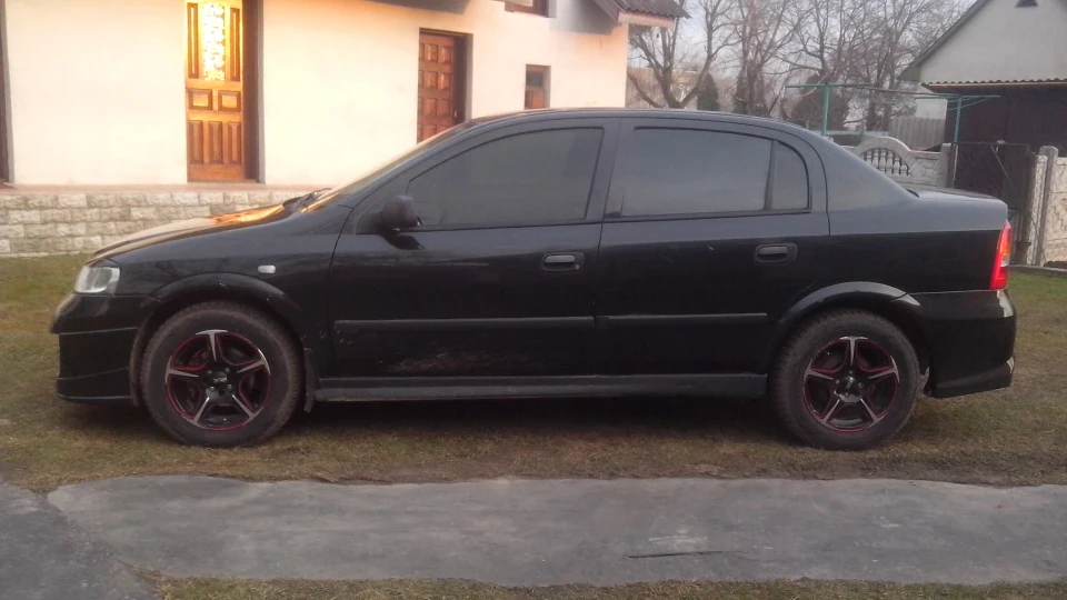 Opel Astra 1.6 5