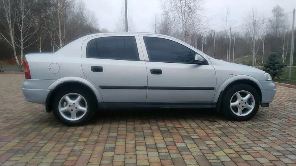 Opel Astra 1.6 2