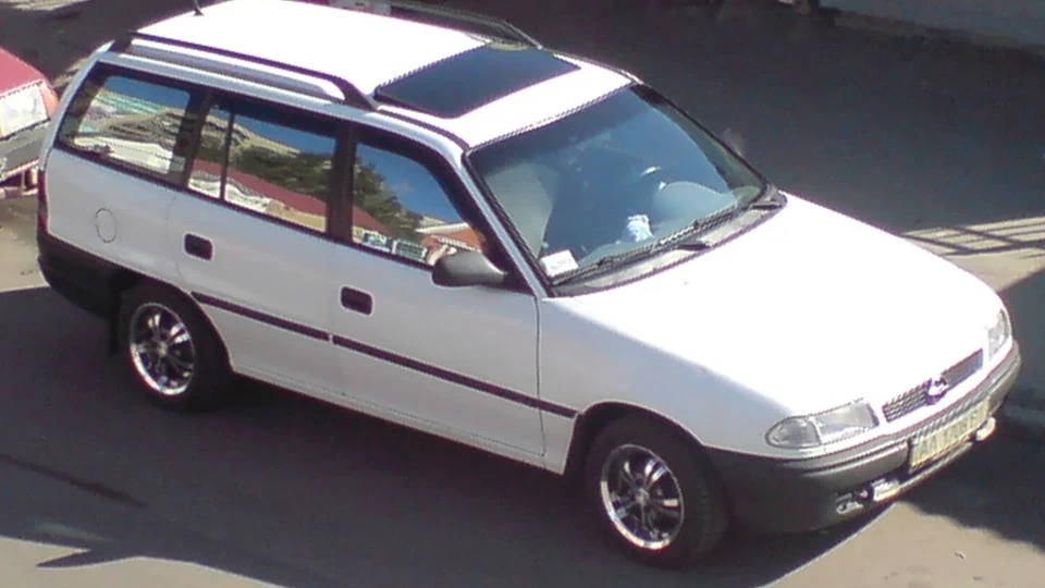 Opel Astra 1,6i (X16SZR) 2