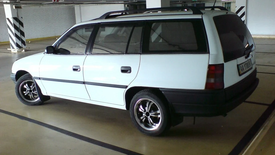 Opel Astra 1,6i (X16SZR) 4