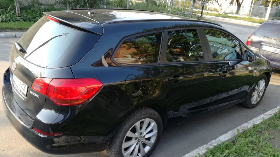 Opel Astra 1.7 CDTI 81 kw 4