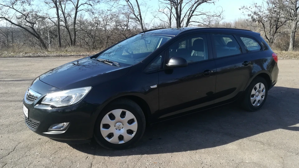 Opel Astra 1.7 cdti DTJ 4