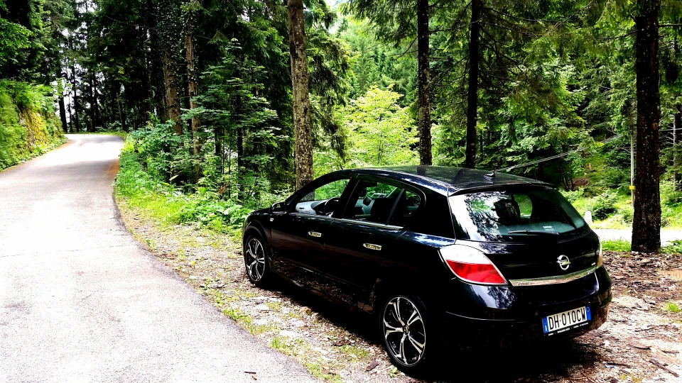 Opel Astra 1.7 COSMO 4