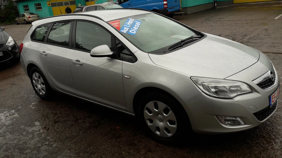 Opel Astra 1.7 Sport Tourer 4