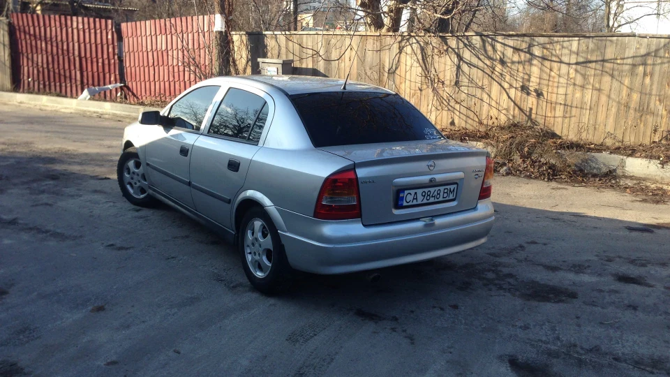 Opel Astra 1.8 АКПП 2