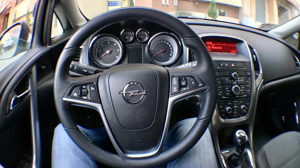 Opel Astra 2.0 cdti 2