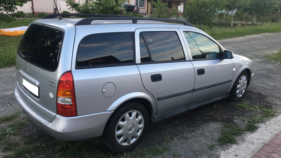 Opel Astra 2.0 DTI 3