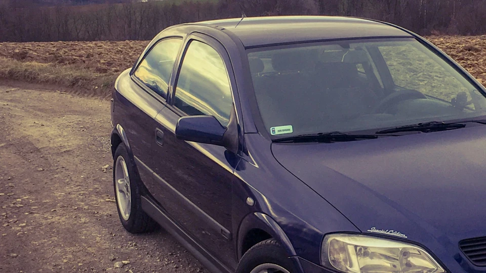 Opel Astra 2.0 Turbo 3