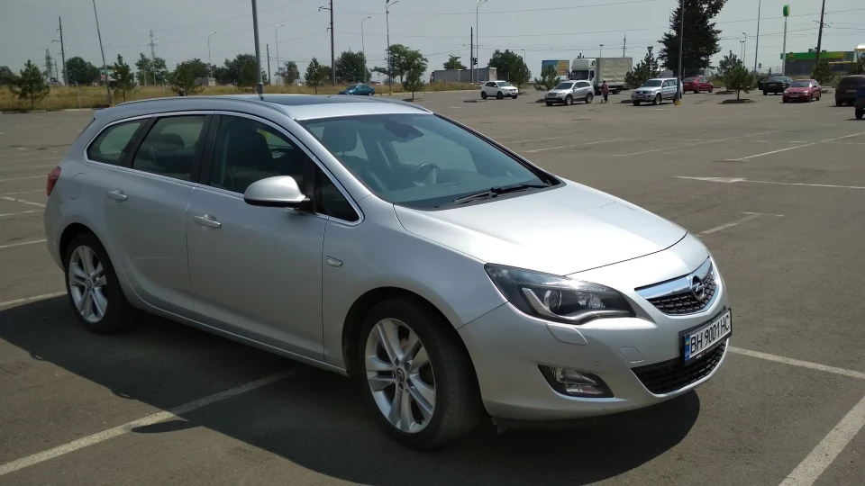 Opel Astra 2.0CDTI Sports Tourer 3