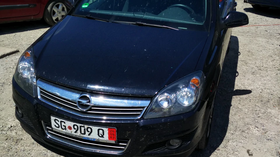 Opel Astra ( A 17 DTR ) 4