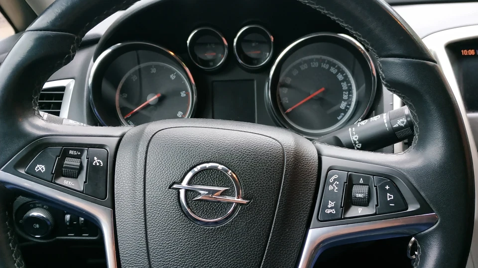 Opel Astra Біленька 2