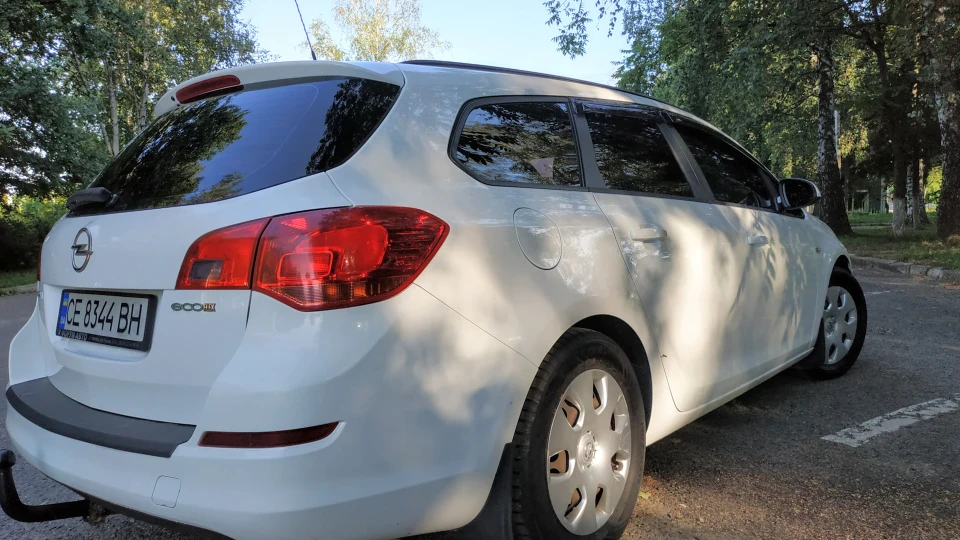 Opel Astra Білий Білий 4