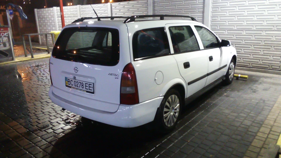 Opel Astra білий караван 5