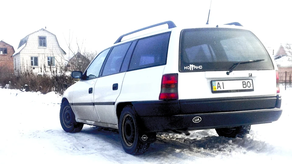 Opel Astra Білий ВагоН