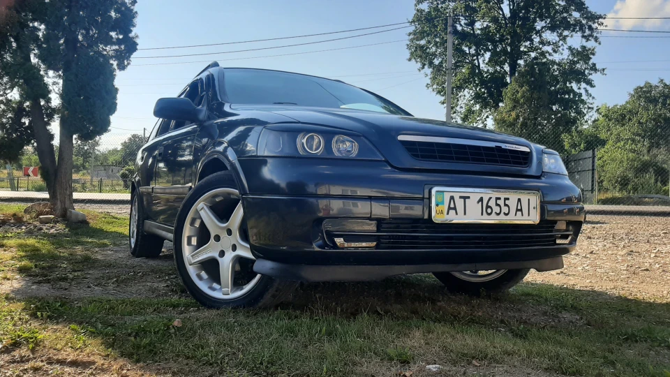 Opel Astra Black Tourer
