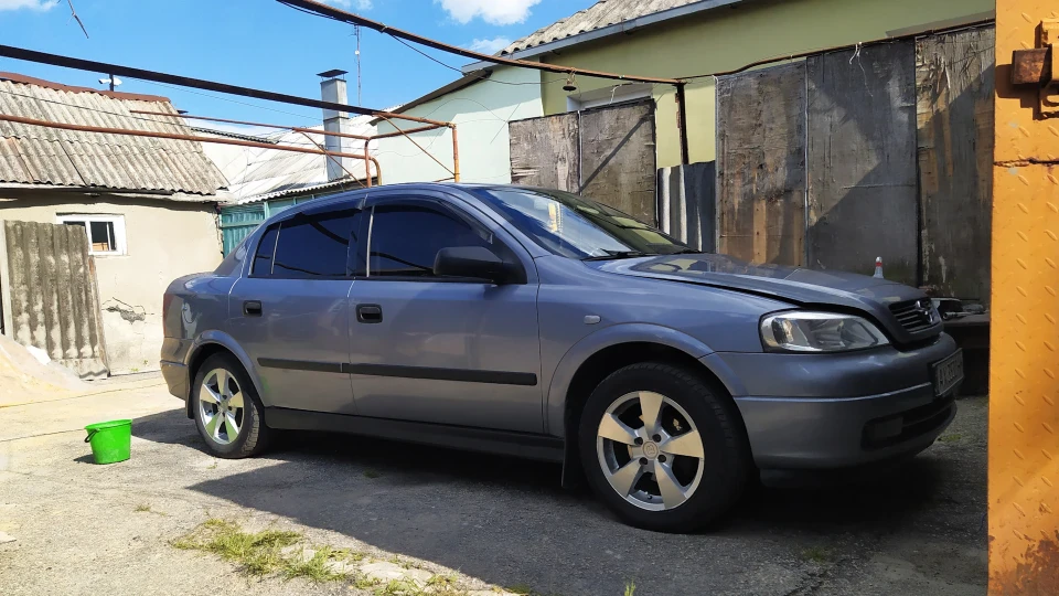 Opel Astra БОМБІЛУ 3