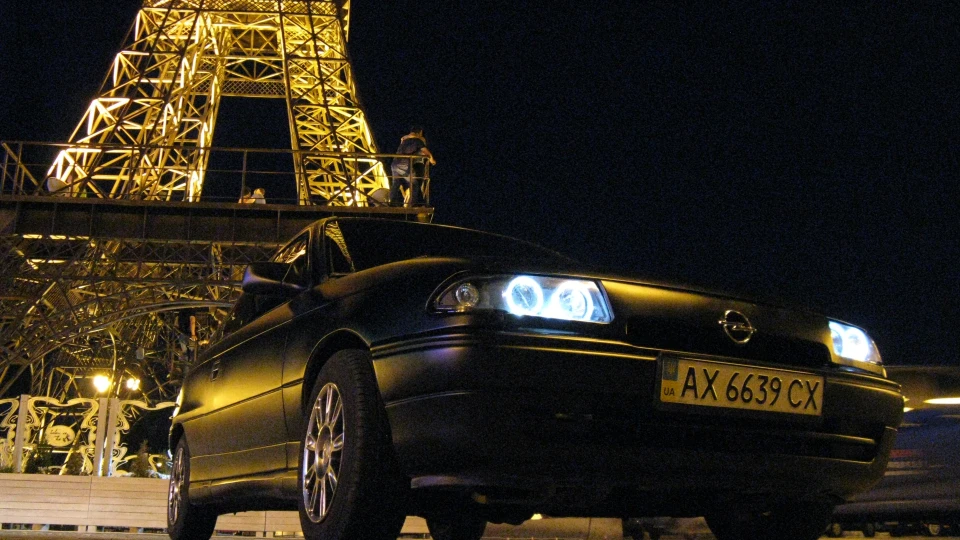 Opel Astra Брюнетка GSI 2