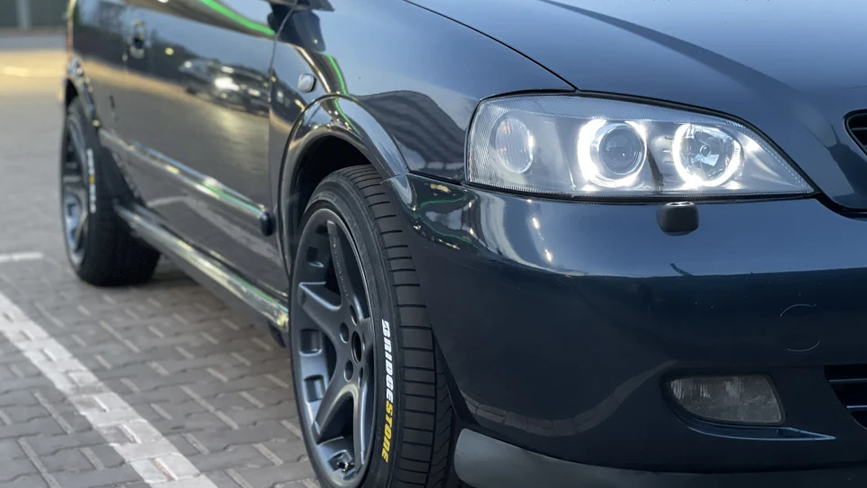 Opel Astra Cabrio [Brunehilde]