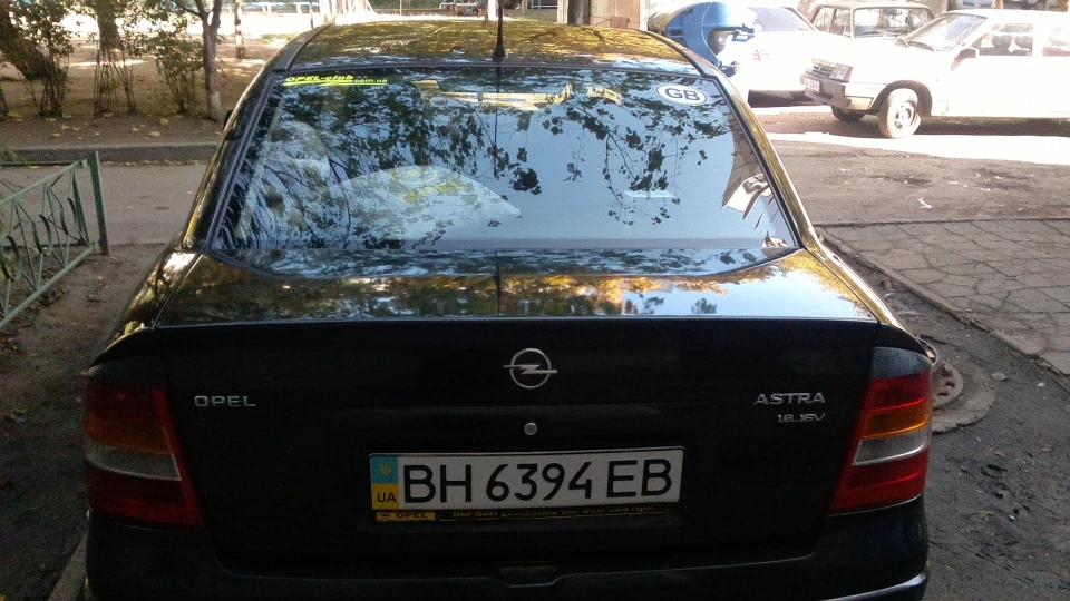 Opel Astra Чорний галеон 2
