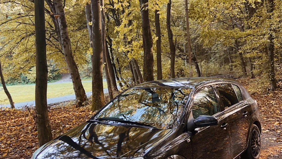 Opel Astra Чорна 1.7 турбо дизель
