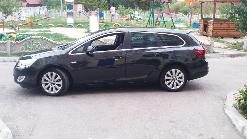 Opel Astra cosmo 2