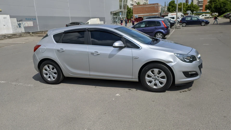 Opel Astra ecoFLEX 2014 3