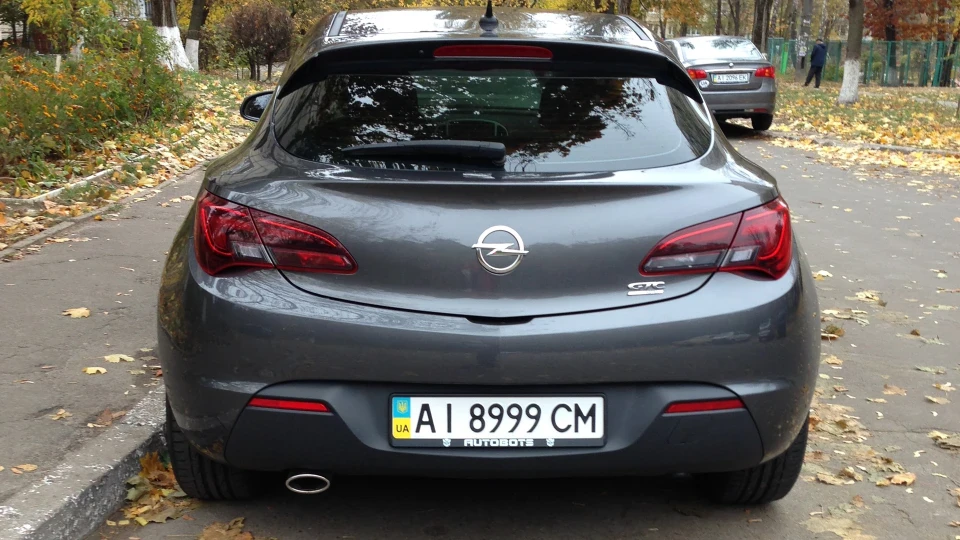 Opel Astra GTC 2