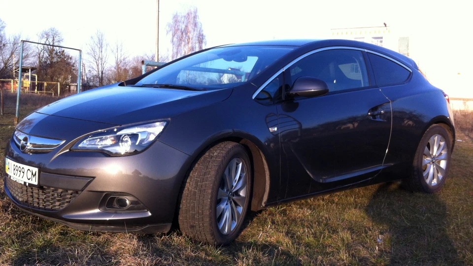 Opel Astra GTC 5