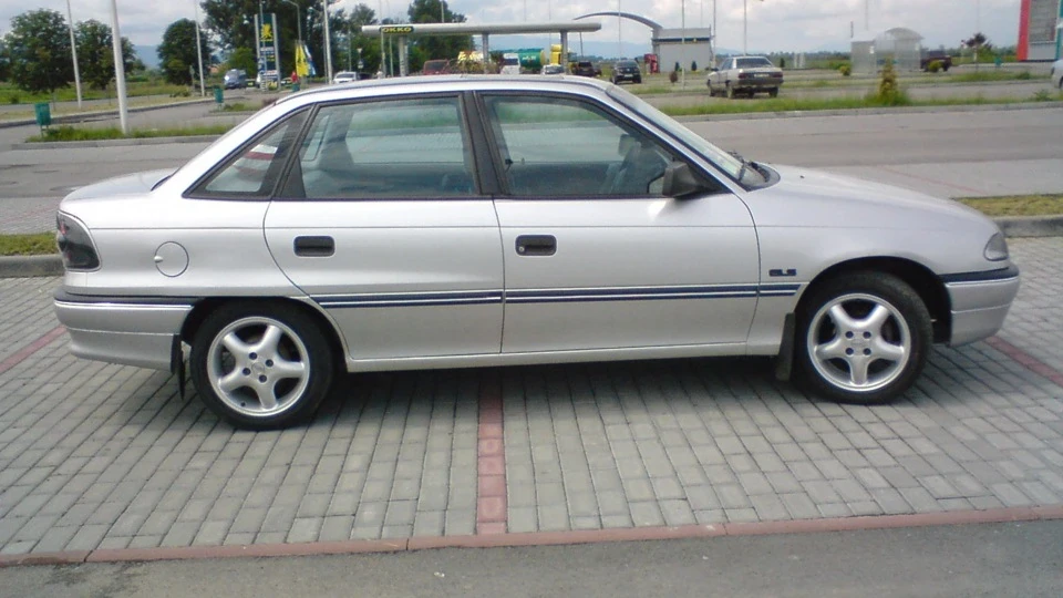 Opel Astra ІнТіЛіГеНт 5