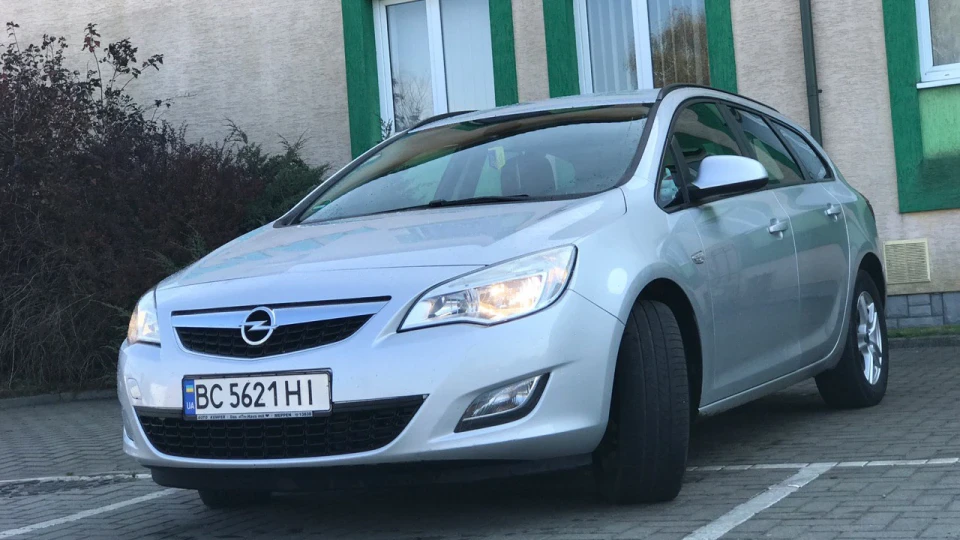 Opel Astra J 2