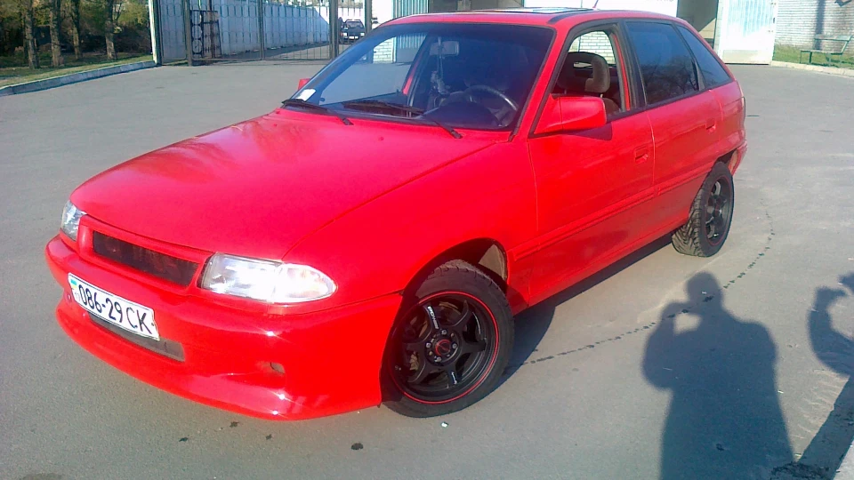 Opel Astra Червоний дракон