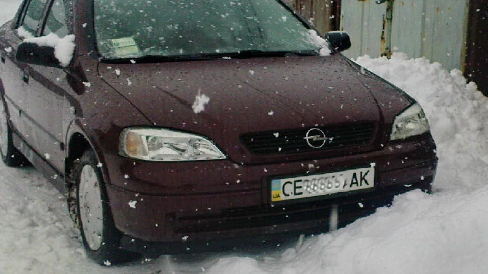 Opel Astra Червоний металік 3