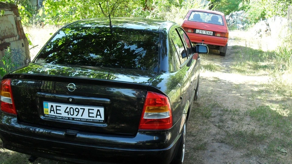Opel Astra Мінімалізм розбита 5