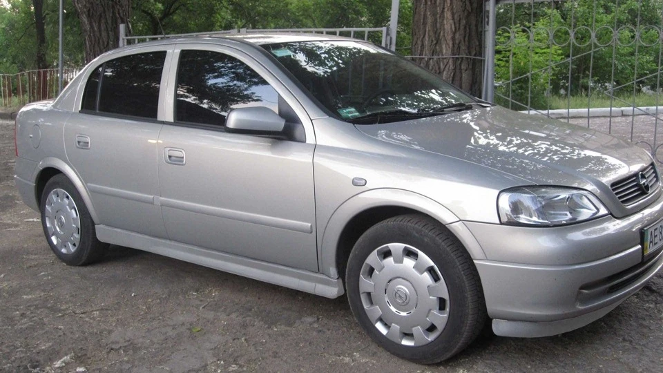 Opel Astra Неотесаний Граніт 2