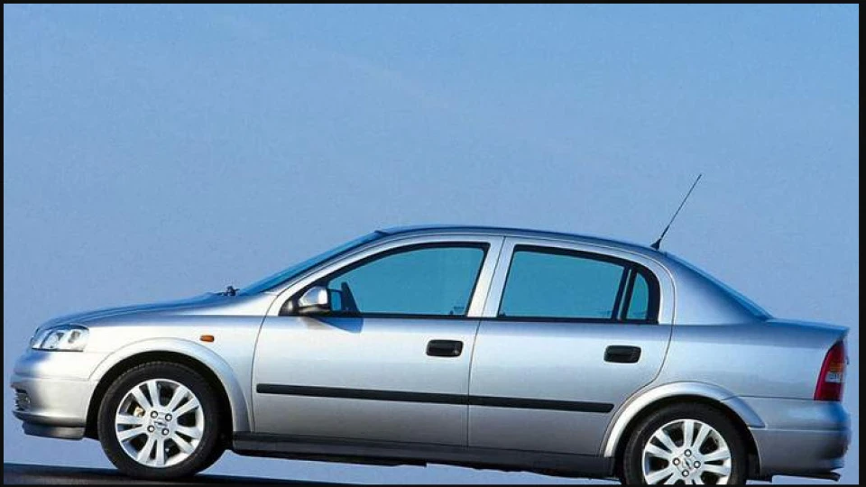 Opel Astra навколосток =)