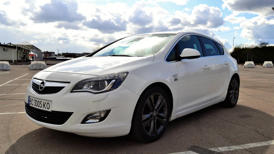 Opel Astra OPC-Line 1.7 STAGE ONE 2