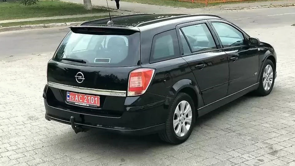 Opel Astra OPC Line 2