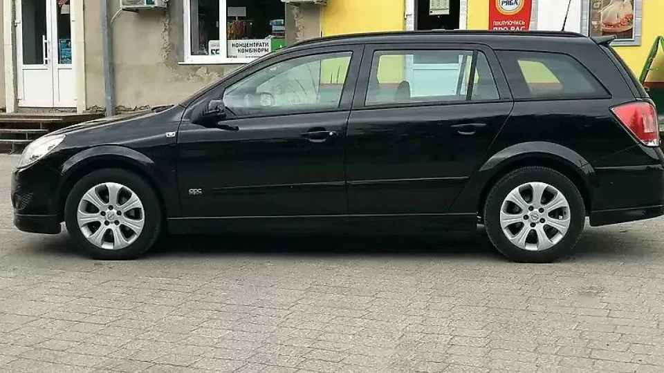 Opel Astra OPC Line 3