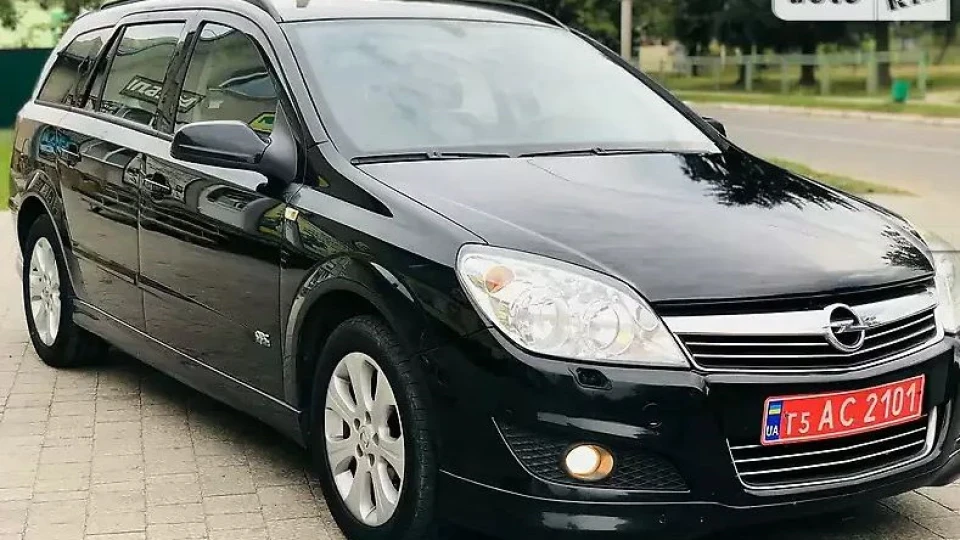 Opel Astra OPC Line 4