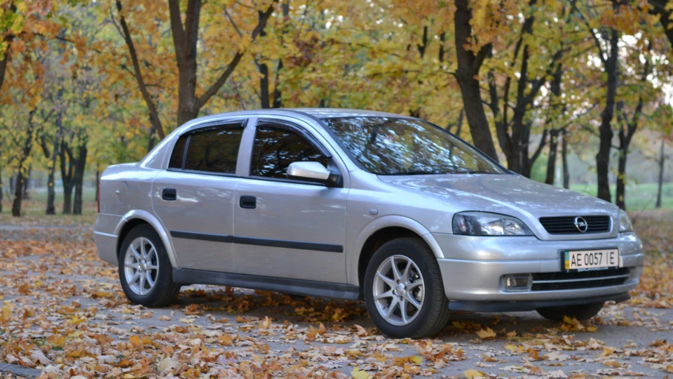 Opel Astra ОРЕЛ 2
