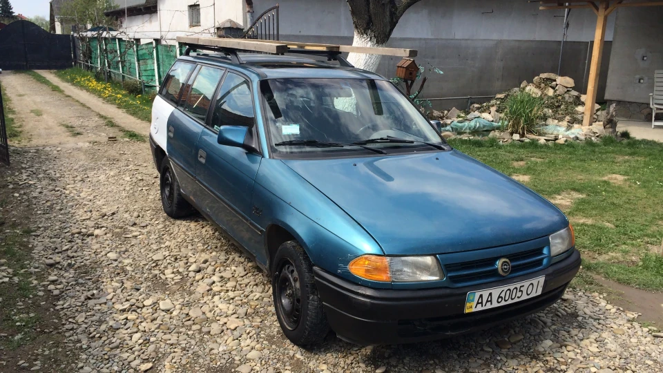 Opel Astra поки що їздить) 4