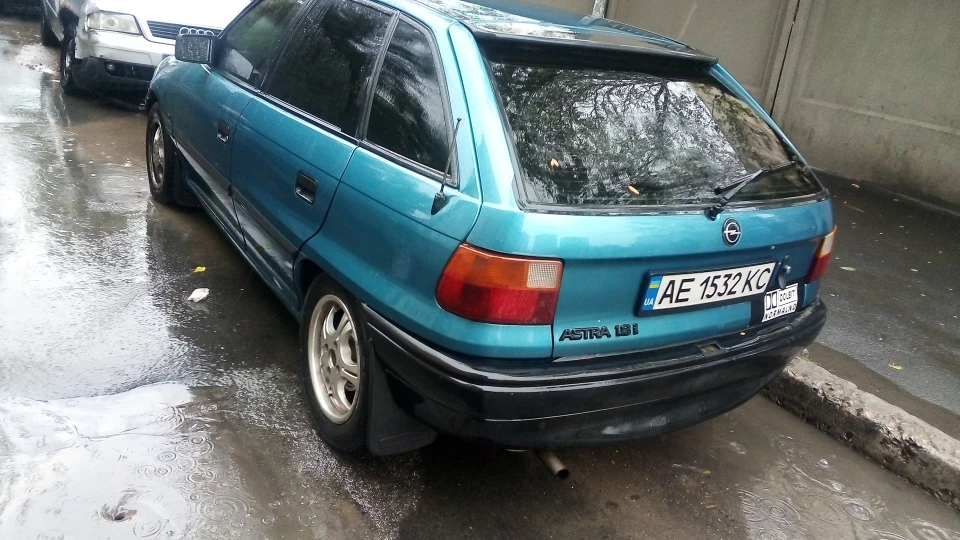 Opel Astra помічниця
