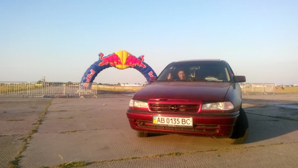Opel Astra RED LIGHTNING 2