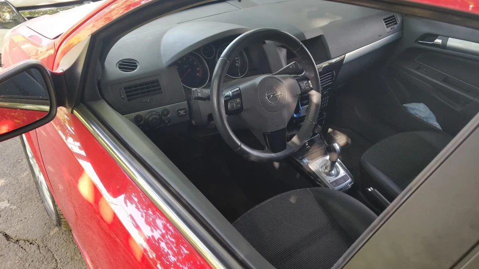 Opel Astra Red Rubin 2