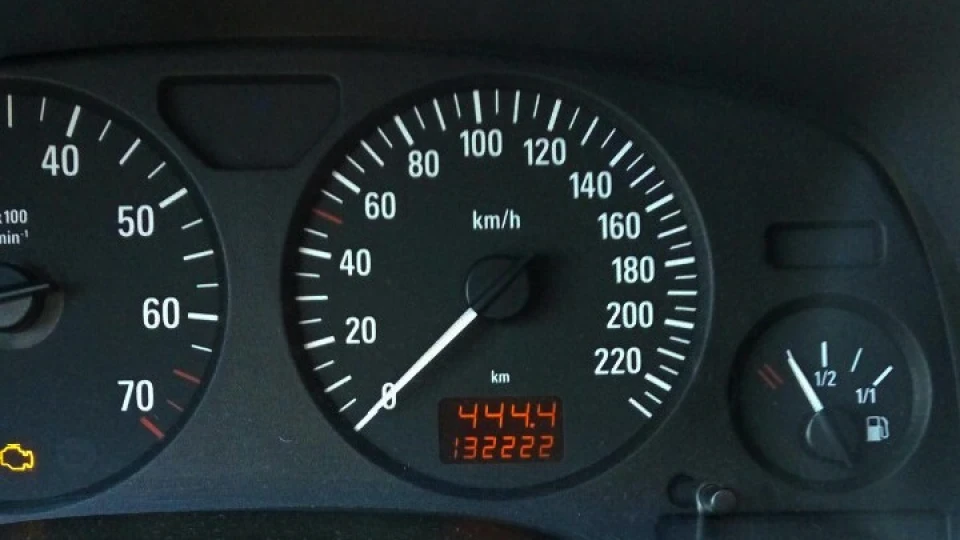 Opel Astra Rubens Red 3