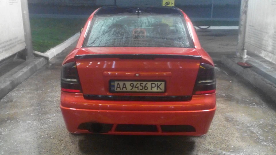 Opel Astra Руда Бестія 4