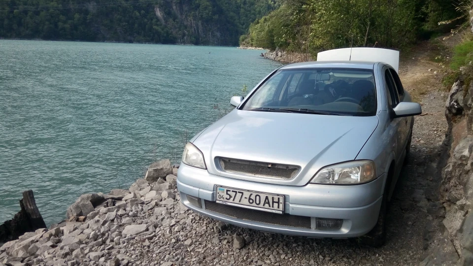 Opel Astra Седан 1.4 16V 2