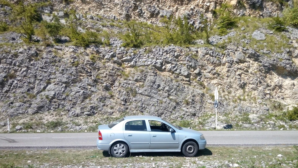 Opel Astra Седан 1.4 16V 3