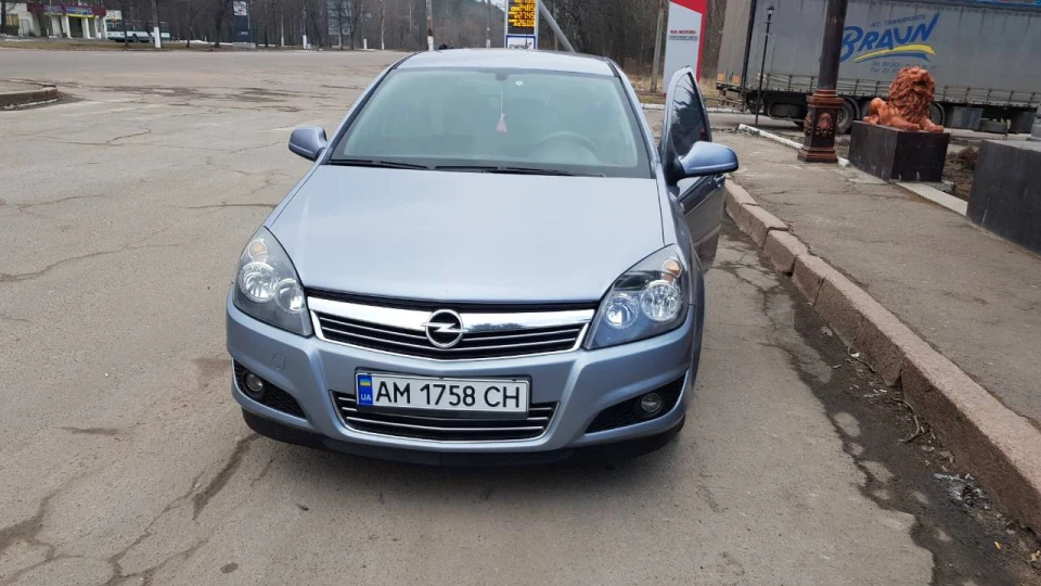 Opel Astra Сірий металік 2
