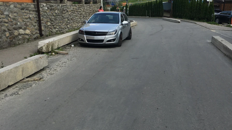Opel Astra Сірий металік, 2